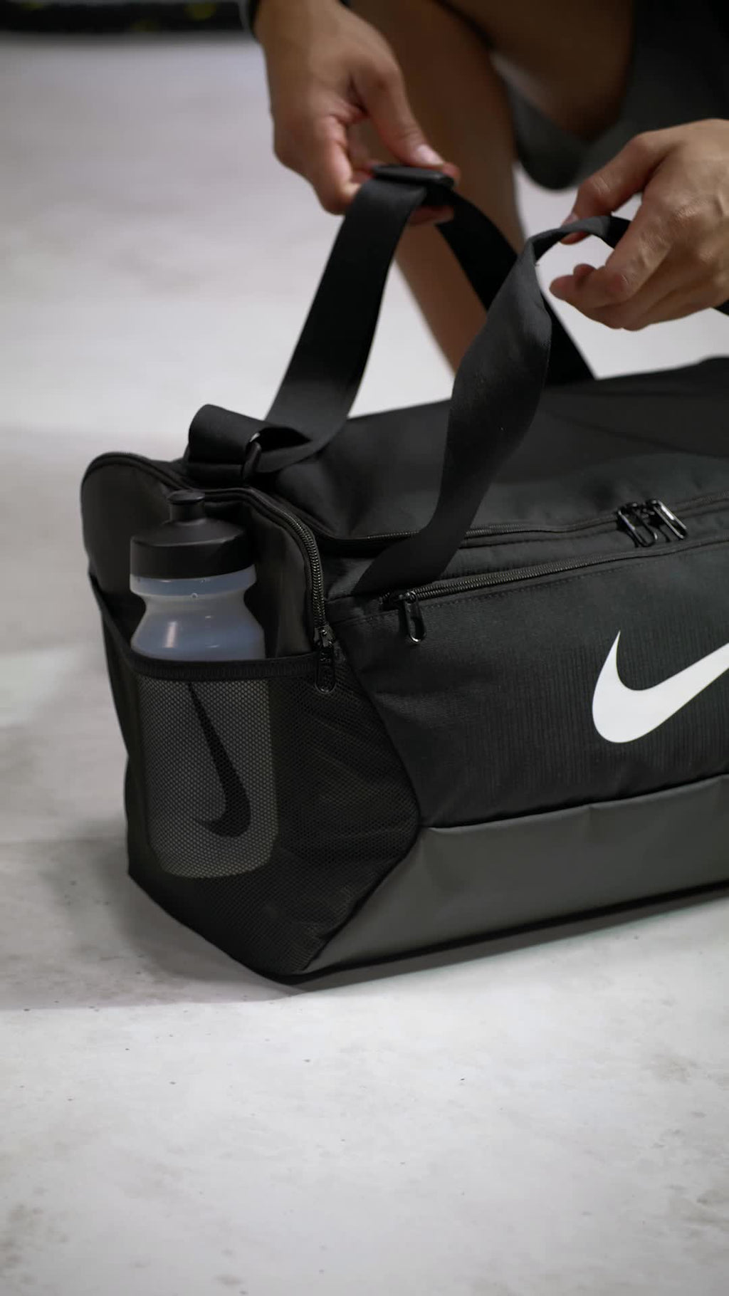 Premium Gym Duffel Bag – Durable, Spacious & Water-Resistant